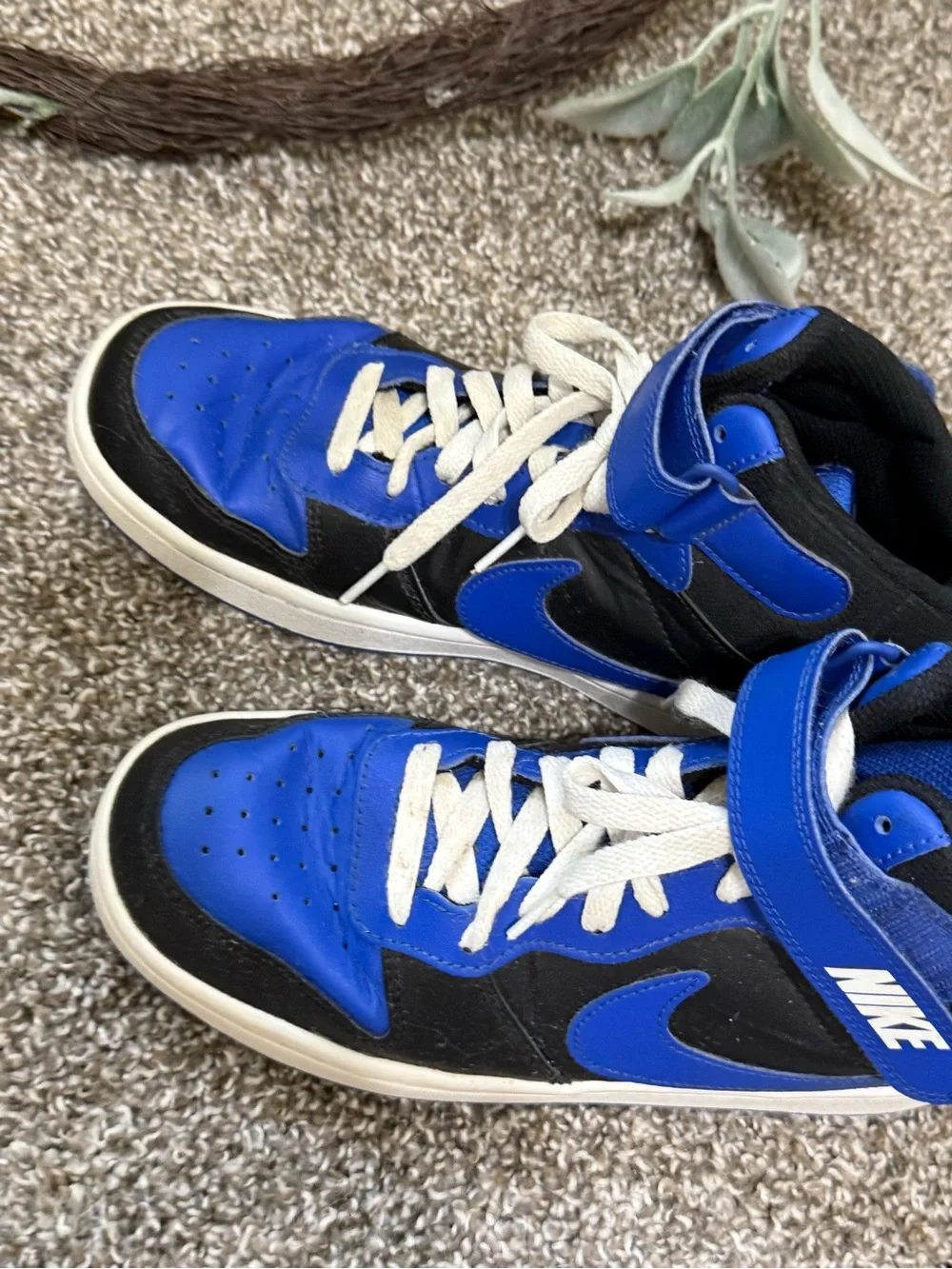 Nike 6.5 boys high top tennis shoes bright blue/black Velcro top